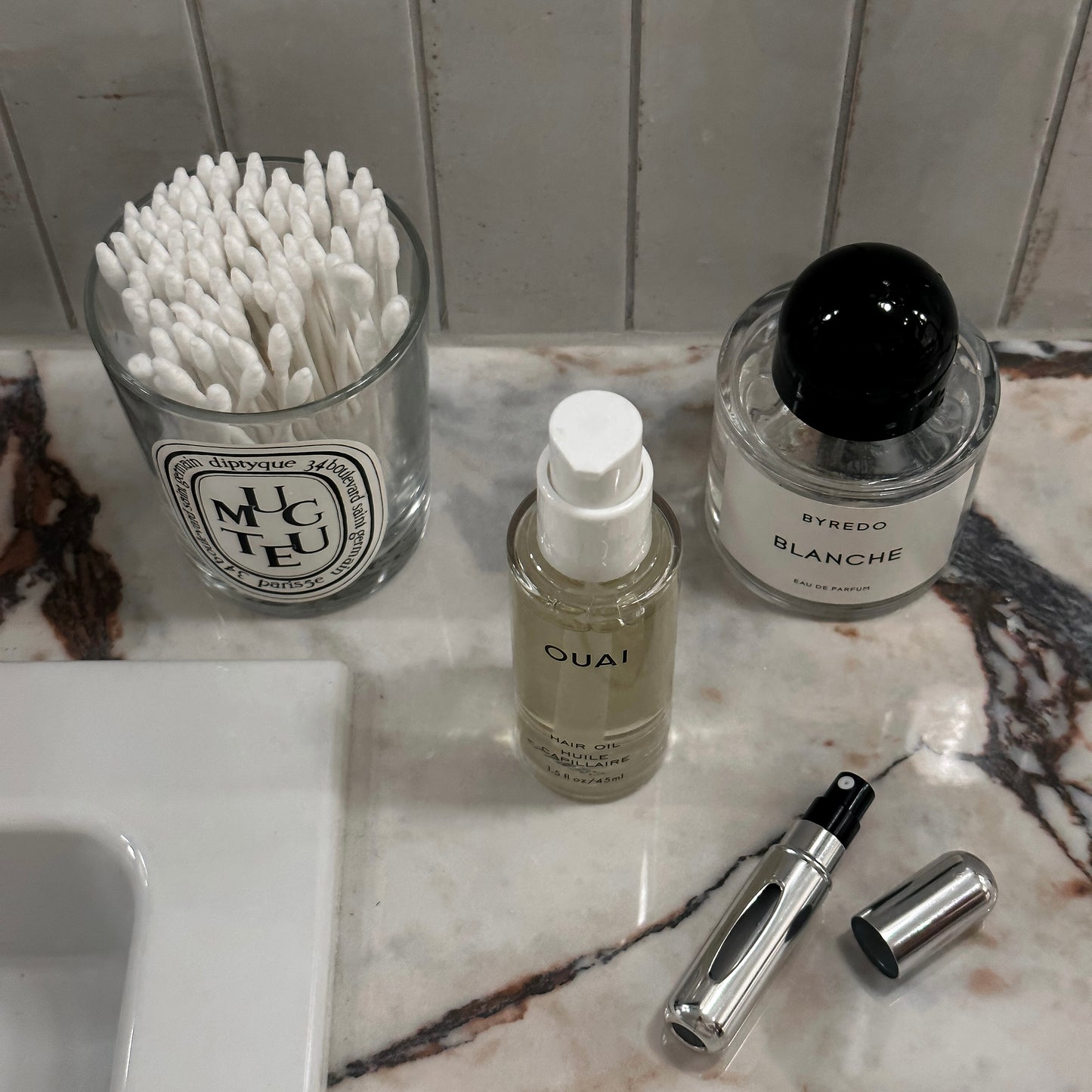 Parfymeflaske med refill til reise